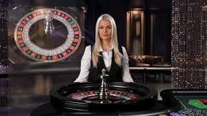 Người chơi Việt Nam trải nghiệm live casino daga88net trên điện thoại